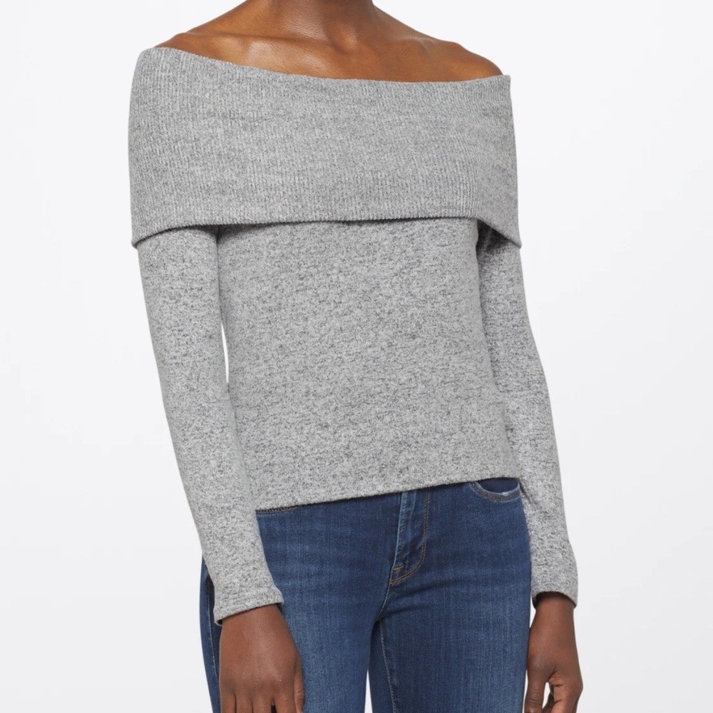 THE GENERAL GOOD
Balti‎ Off Shoulder Knit Top